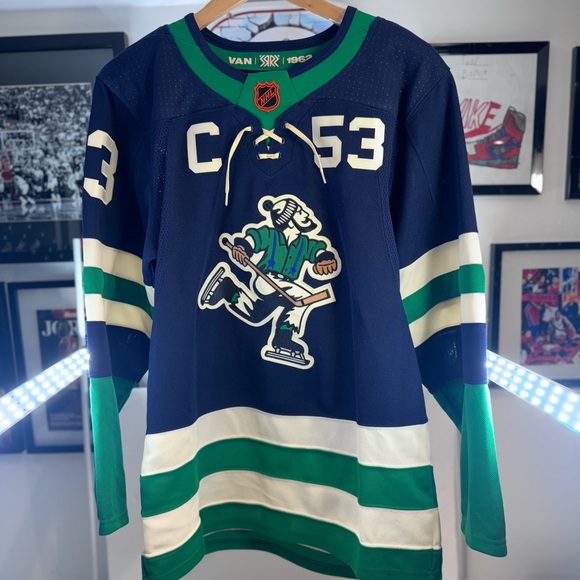 Vancouver Canucks Bo Horvat adidas - Reverse Retro 2.0 Authentic Player Jersey - Picture 4 of 11